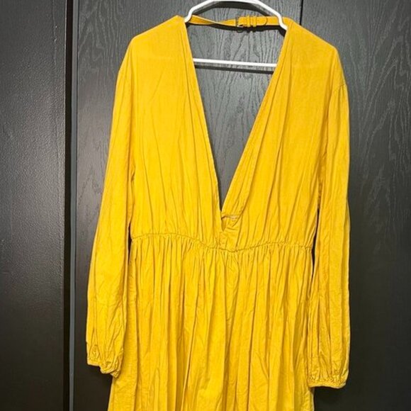 Elegant Yellow Maxi Dress - Picture 5 of 11
